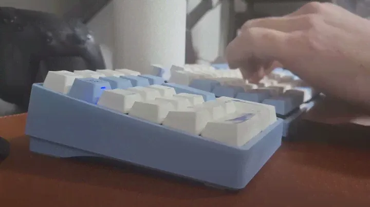 Varmilo VA87M Silent Red + Spray Lubed